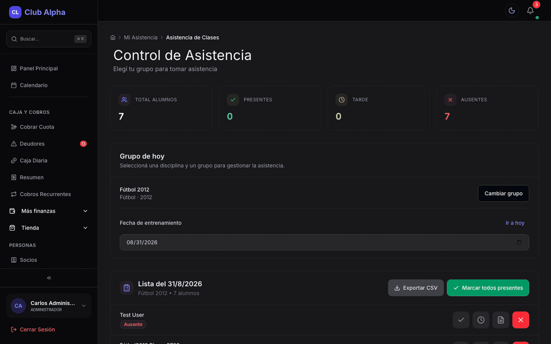 Toma de asistencia en Club Pulse con plantel del grupo y botones presente/tarde/ausente.